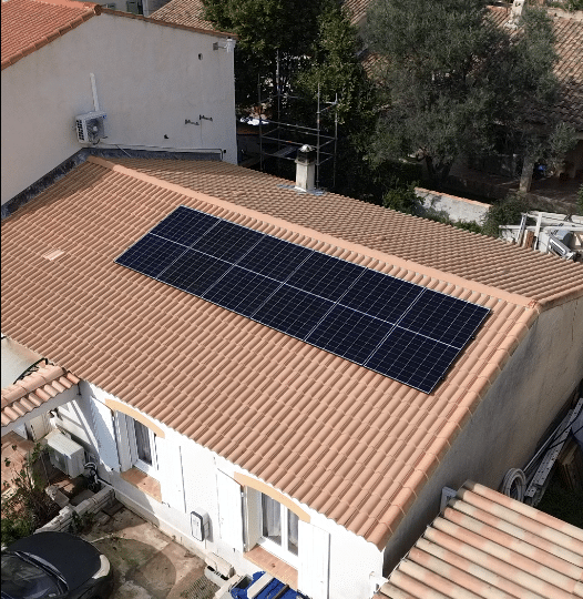 Installation de panneaux photovoltaïques pour une villa à Istres